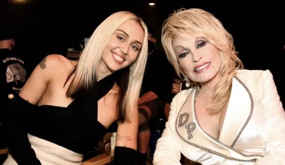 Miley Cyrus breaks down over Dolly Parton at LA show: ‘I’m gonna see her again’