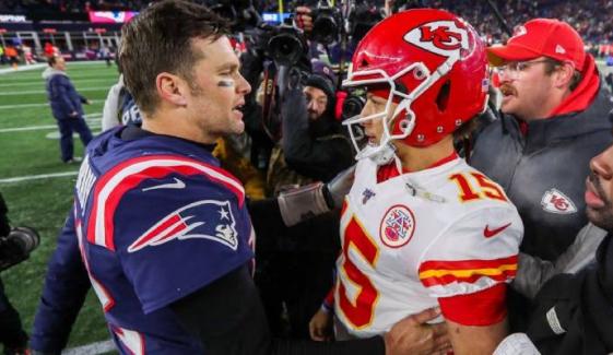 Patrick Mahomes sends playful warning to Tom Brady after making NFL history