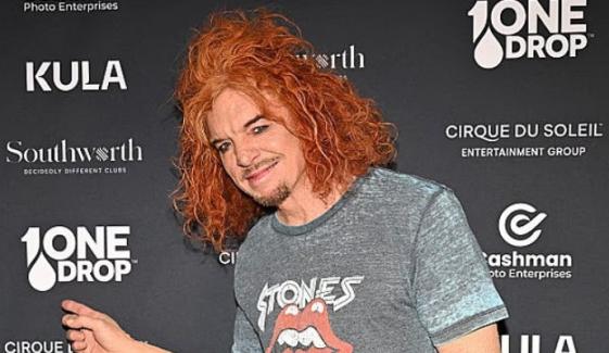 Carrot Top blends laughter and tears in first show after suicide attempt