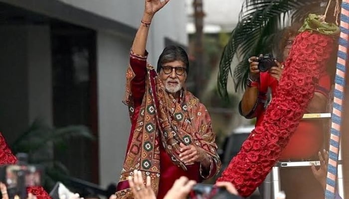 Amitabh Bachchan shares first update as he extends break amid growing threats Amitabh Bachchan shares first update as he extends break amid growing threats