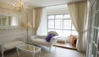 گھر میں پردوں کا استعمال دلکش بھی اور ضرورت بھی