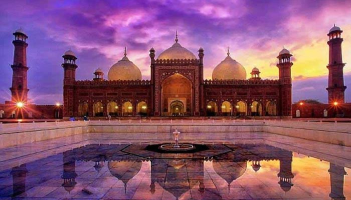 ’’بادشاہی مسجد‘‘ مغلیہ دور کا ایک عظیم تعمیراتی شاہکار