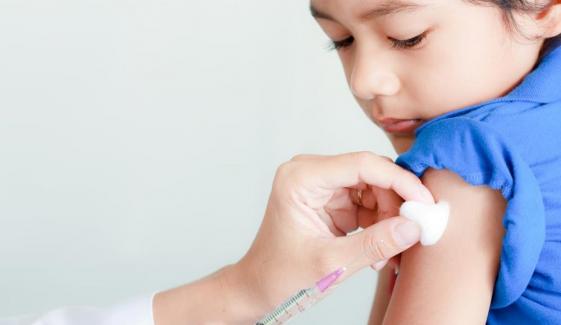 بچوں کو حفاظتی ٹیکے ذمہ داری سے لگوائیں!