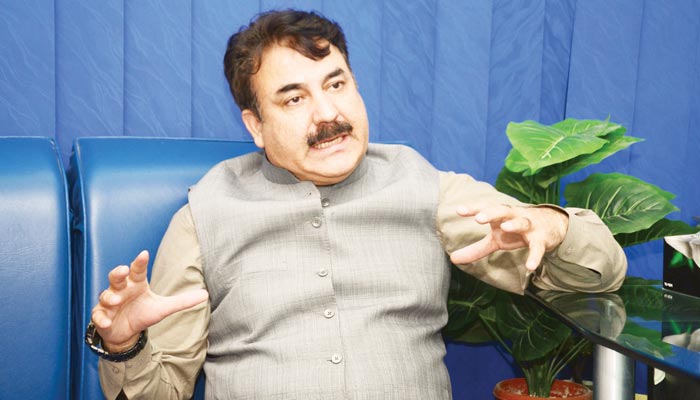 ’پہلا الیکشن لڑا تو والد نے ووٹ نہیں دیا‘، شوکت یوسف زئی