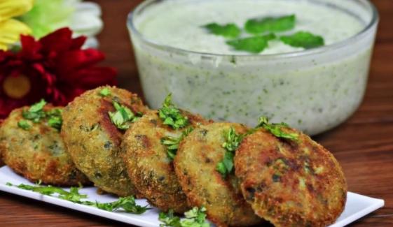 Cutlus And Evening Tea