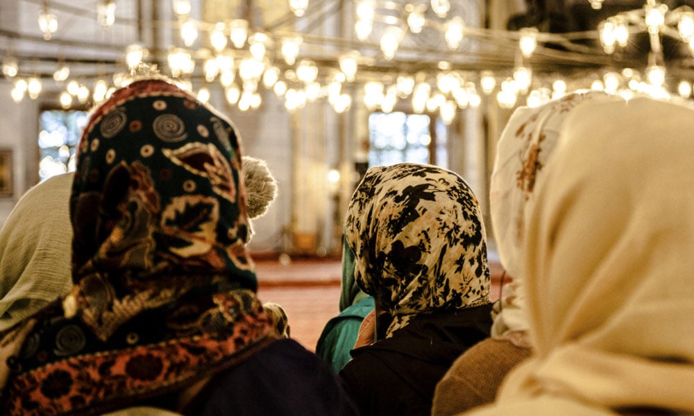 مساجد میں خواتین کی نماز باجماعت میں شرکت …!