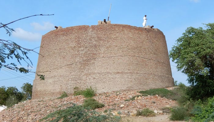 ’امر کوٹ کا قلعہ‘ حکم رانوں کے عروج و زوال اور رومانوی داستانوں کا خاموش گواہ