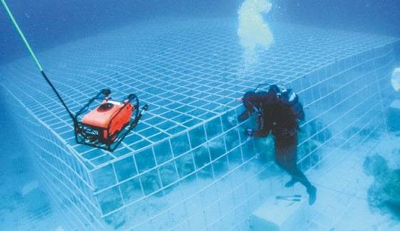 Under Water Construction