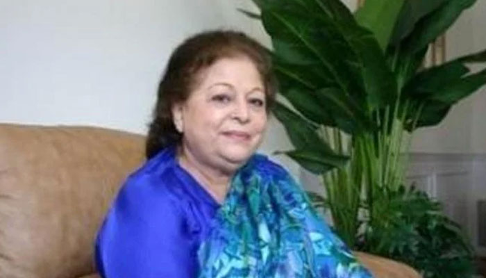 خالی ہاتھ گزر جاتے ہیں کیسے کیسے لوگ..!!