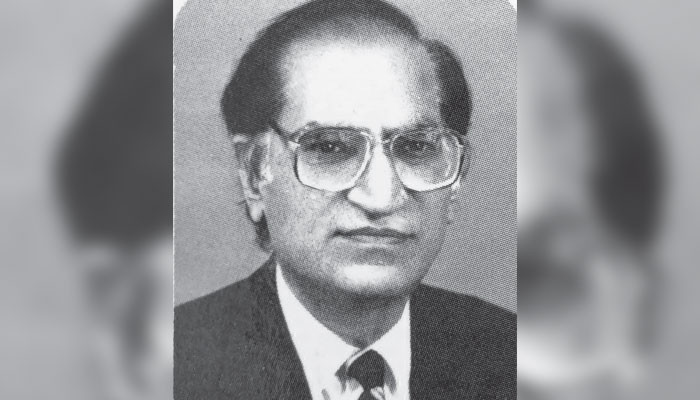 خالی ہاتھ گزر جاتے ہیں کیسے کیسے لوگ..!!