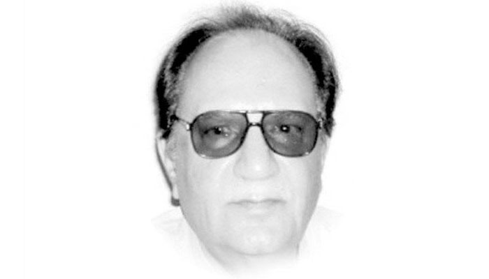 خالی ہاتھ گزر جاتے ہیں کیسے کیسے لوگ..!!