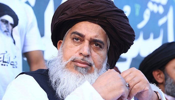 خالی ہاتھ گزر جاتے ہیں کیسے کیسے لوگ..!!