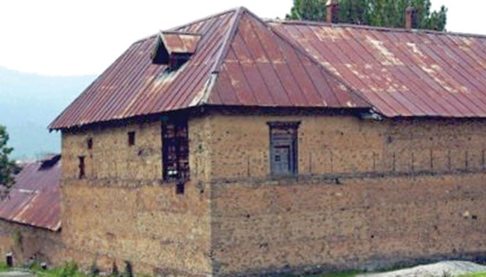 200سال پرانا شیر گڑھ قلعہ