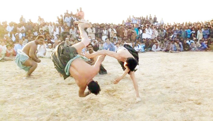 ’’ملا کھڑا‘‘ سندھ کا روایتی کھیل جو پانچ ہزار سال سے رائج ہے