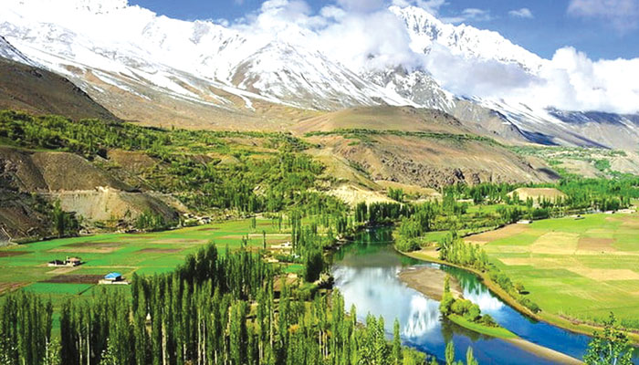 محسور کُن پراسرار وادی کیلاش کی ایک جھلک