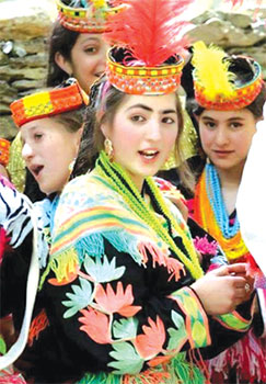 محسور کُن پراسرار وادی کیلاش کی ایک جھلک