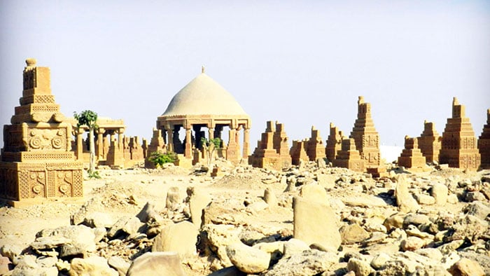 چوکنڈی کا قبرستان
