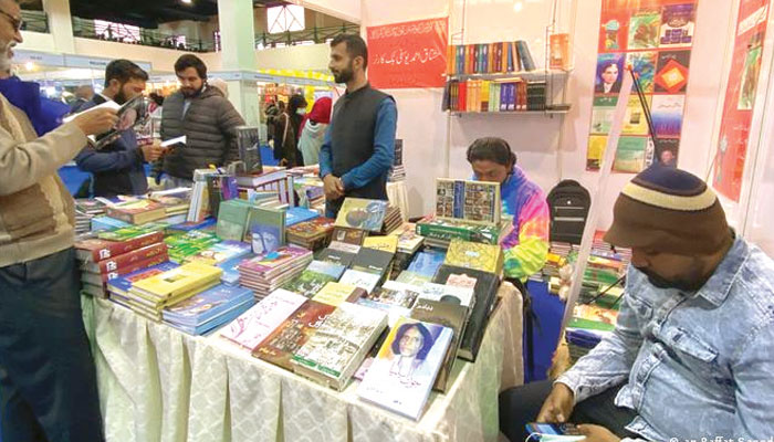 کتابوں کا رومانس، کراچی کا رُخ روشن