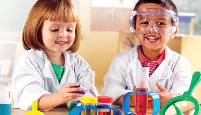 ’پری اسکول‘ بچوں کیلئے تفریحی سائنسی سرگرمیاں