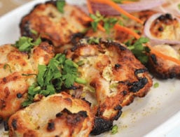 پکوان: بیکڈ چکن بنز، چکن بریڈ کونز اور ایرانی خاص چکن