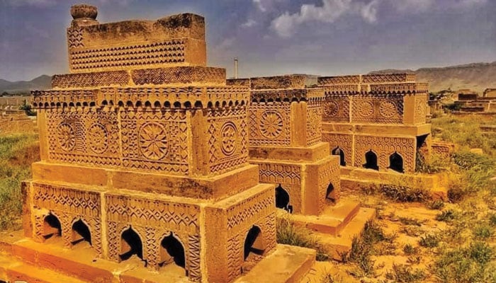 بلوچستان کے قدیم شہرِ خموشاں