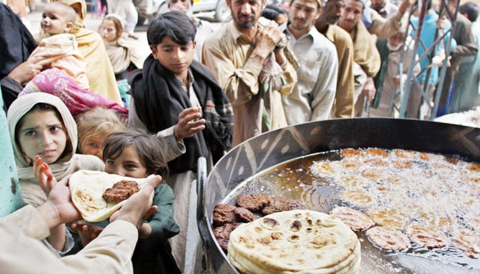 آدھی روٹی کا سوال ہے