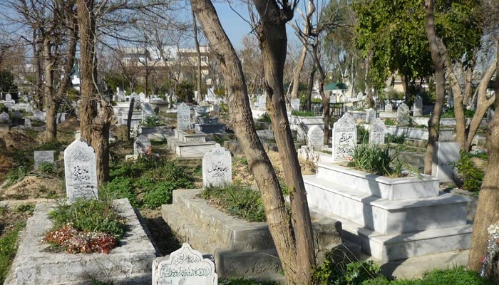 قبرستان اور قبر کے حوالے سے اسلامی آداب و تعلیامت