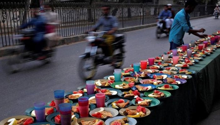 روزہ افطار کرانے پر بے شمار اجر و ثواب کی نوید (گزشتہ سے پیوستہ)