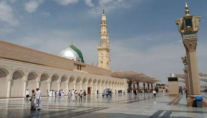 مسجدِ نبویﷺ کی زیارت کے آداب اور اُس کے تقاضے