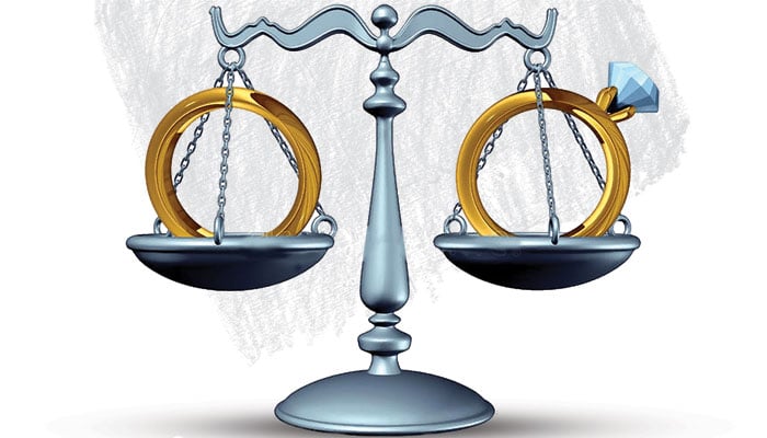 کورٹ میرج، روایات کی پامالی