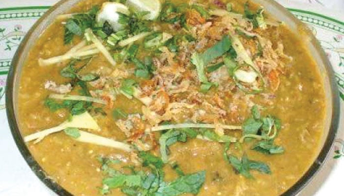 آج دستر خوان کی رونق حلیم سے بڑھائیں