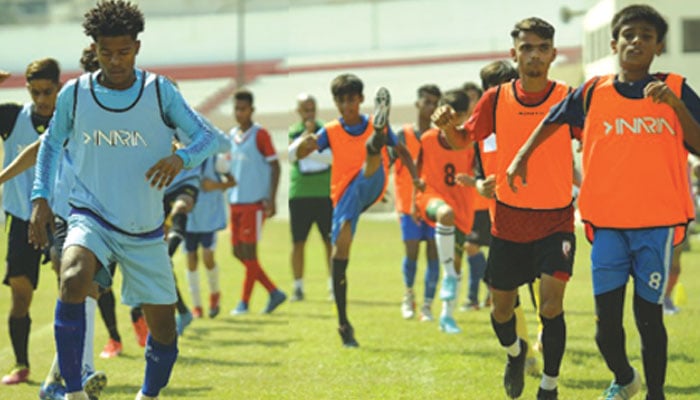 دورہ نیپال کیلئے قومی فٹبال ٹیم کے کلاڑیوں کی بھرپور تربیت