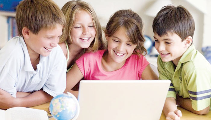 بچوں کو انٹرنیٹ پر احتیاط برتنا سکھائیں
