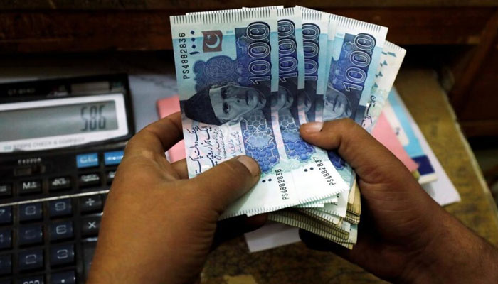 شیئرز قبضے میں آنے سے پہلے آگے فروخت کرنا