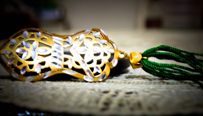 مسجد کی چھت میں نعلین پاک کا نقش بنانا