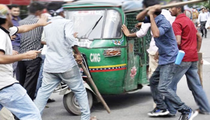 عدم برداشت کے بخار میں تپتا معاشرہ