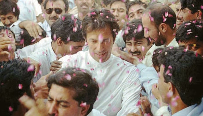 عمران خان، 1996ء میں رحیم یارخان کے دورےسے بہت متاثر ہوئے