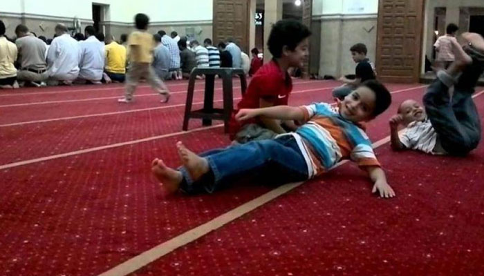 بچوں کو مسجد سے بھگانا