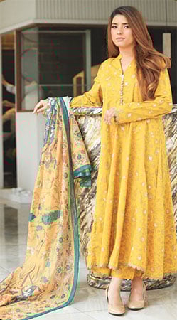 وہ رانی رُوپ کی، جس کا ہمیشہ رُوپ رہے ...