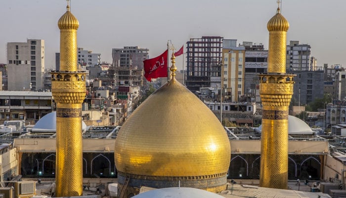شہدائے کربلاؓ کا فلسفۂ شہادت یہ پیغام دیتا نظر آتا ہے کہ اسلام کی سربلندی اور دینِ مبین کی عظمت و بقا کے لیے کسی بھی قربانی سے دریغ نہیں کرنا چاہیے
