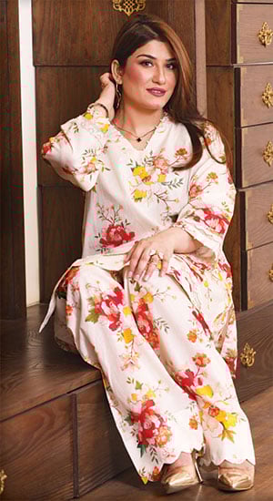 وہ کتنا دل نشیں، کتنا حسیں ہے ...
