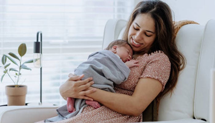بریسٹ فیڈنگ: بچے کی صحت، ماں کے اطمینان کی ضامن