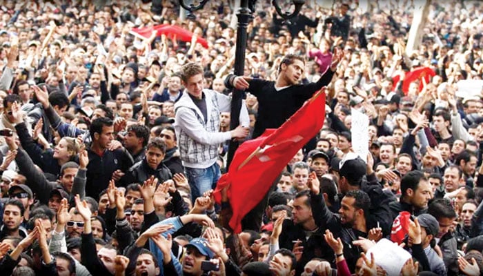 سیاست دان جیلوں میں قید، عوامی جذبات مظاہروں کی شکل اختیار کرنے لگے ہیں