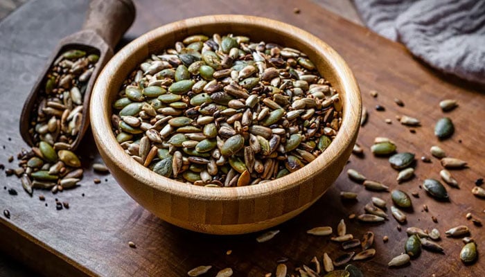 وہ غذائیں جن میں چھپا ہےخوبصورت بالوں کا راز