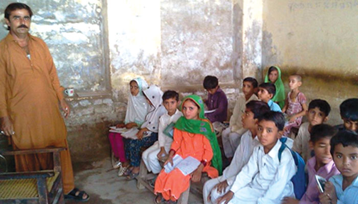 فرسودہ، ناکارہ نظامِ تعلیم، نا اہل اساتذہ