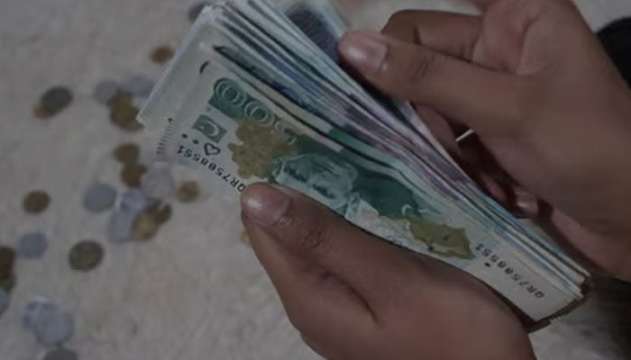 والد مرحوم کے متروکہ گھر کے کرائے کا مستحق کون ہوگا؟