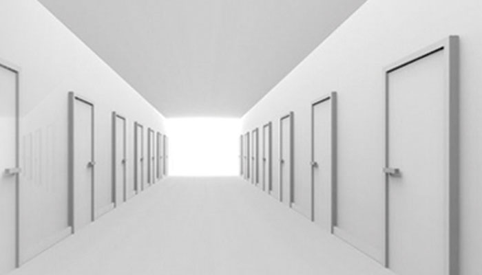 بند دروازوں کا سفر ...