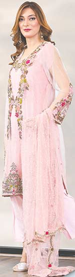 خوب رو جب سنگھار کرتے ہیں ...