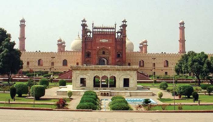 بادشاہی مسجد، مغلیہ دور کا ایک عظیم تعمیراتی شاہکار