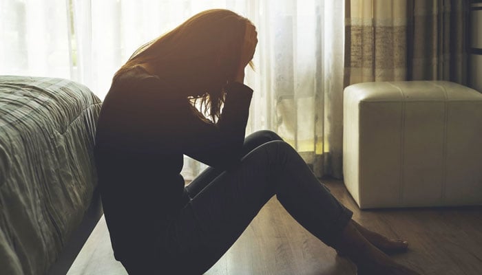 ڈپریشن کو کیسے دور بھگائیں